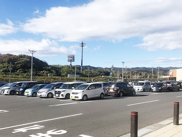 茨城日立店の駐車場