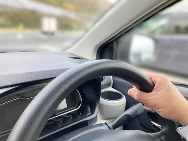 車内のハンドル