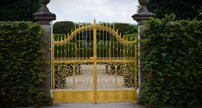 シャトー・マルゴー12世紀の農園からワイン畑への変遷イメージ