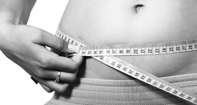 日本酒で太ってしまう本当の原因を説明するイメージ