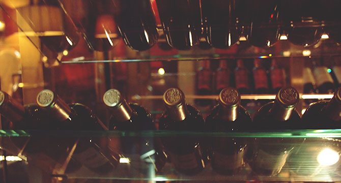 ワインセラーとワインカーブの違いについて - SAKEURU BY STOCK LAB