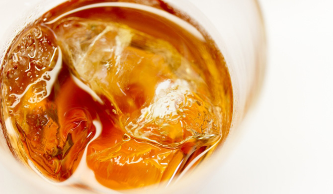 グラスに入ったウイスキー