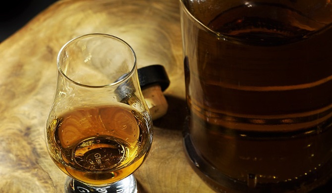 原酒を単体使用した贅沢なウイスキー 山崎シングルモルトシリーズ とは Sakeuru By Stock Lab