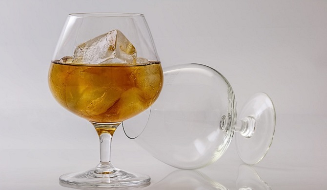 グラスに入ったコニャック