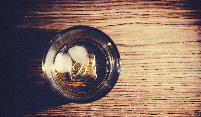 ウイスキーグラス