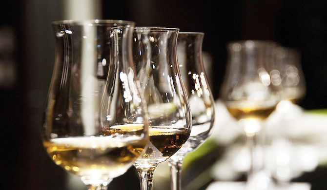 奥行きがあるシャンパーニュグラス