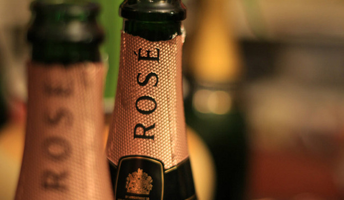 モエ・エ・シャンドン ロゼのボトル