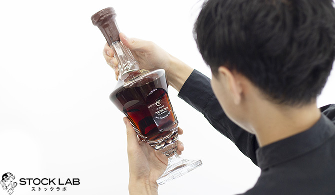 ハーディー ペルフェクションを査定する鑑定士