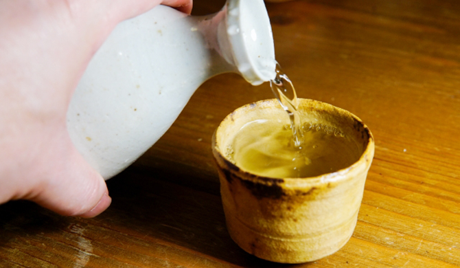 注がれている大吟醸日本酒のイメージ