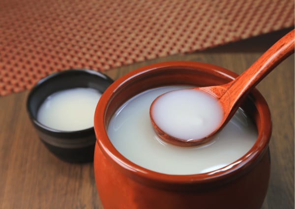 マッコリとは 美味しい飲み方やおすすめの銘柄 合うおつまみも紹介 Sakeuru By Stock Lab マッコリとは 美味しい飲み方やおすすめの銘柄 合うおつまみも紹介 Sakeuru By Stock Lab