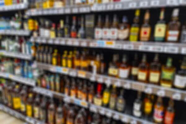 ワイルドターキーはどんなお酒?種類別の定価や味・終売情報まで ワイルドターキーはどんなお酒?種類別の定価や味・終売情報まで